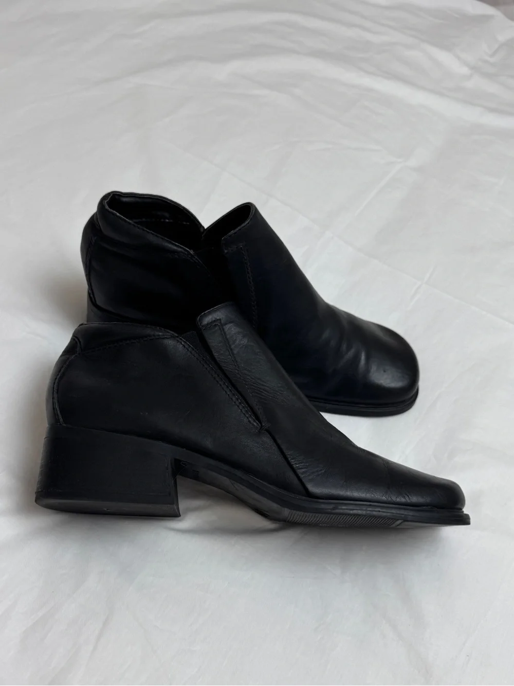 Vintage KB Company Black Leather Square Toe Ankle Boots Size 9 Y2K Grunge Indie